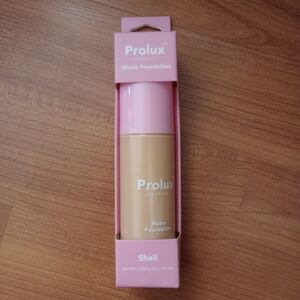 New Prolux Matte Foundation Makeup